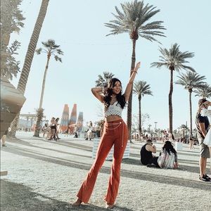 Meet your Posher, Tuya